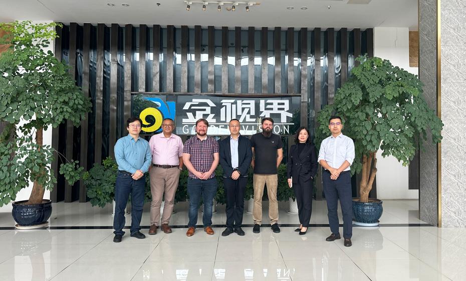 Una validación de la excelencia: un líder italiano en tecnología médica visita y confirma un importante pedido con Goldenvision